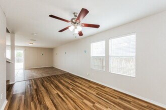 4622 Ida Falls in San Antonio, TX - Building Photo - Building Photo