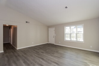 3000 Owens Meadow Dr NW in Kennesaw, GA - Building Photo - Building Photo