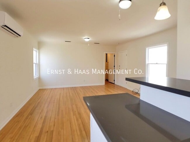 6229 1/2 Cerritos Ave in Long Beach, CA - Building Photo - Building Photo