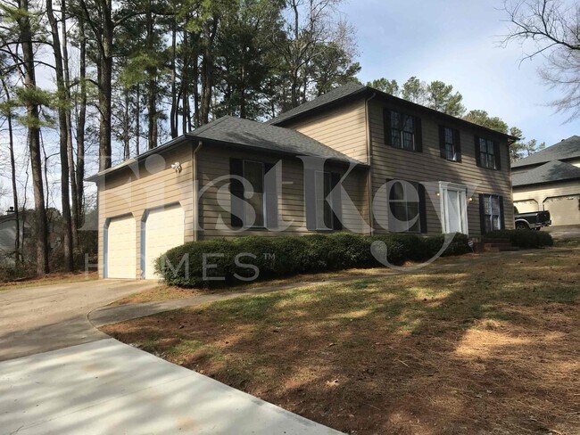 1433 St Dunstans Rd in Lithonia, GA - Foto de edificio - Building Photo