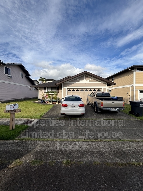 property at 95-220-220 Paehia Pl