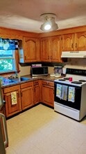 173 Bay St, Unit 3 in Taunton, MA - Foto de edificio - Building Photo