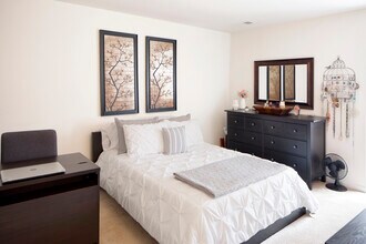 Harborside Village Apartments in Joppa, MD - Foto de edificio - Building Photo