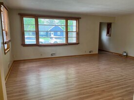 248 S Orange St in Waconia, MN - Building Photo