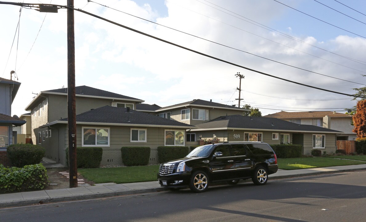 509 Saratoga Ave in Santa Clara, CA - Building Photo