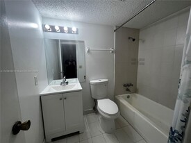 11131 Royal Palm Blvd in Coral Springs, FL - Building Photo - Building Photo