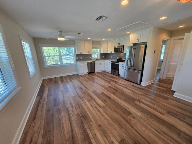 2495 13th Ave N, Unit 1/2, Unit 1/2