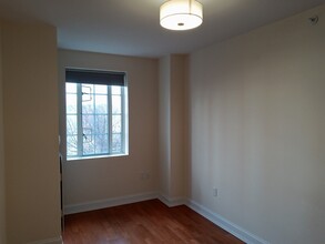 20 Chapel St, Unit C505 in Brookline, MA - Building Photo - Building Photo