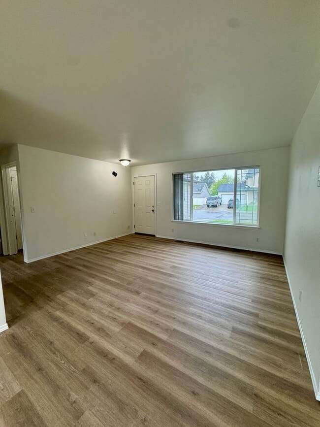 2370 E Bremington St in Post Falls, ID - Building Photo - Building Photo