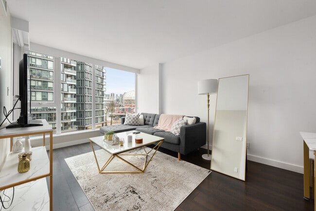 property at 1618 Quebec St