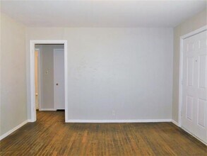 2212 Denison St in Denton, TX - Building Photo - Building Photo