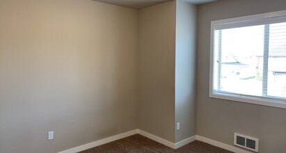 2007 Aaron Dr in Lynden, WA - Building Photo - Building Photo