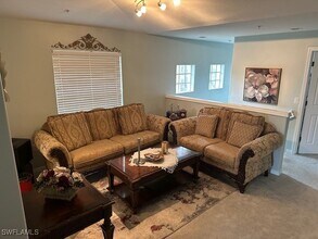 1280 Henley St in Naples, FL - Building Photo - Building Photo