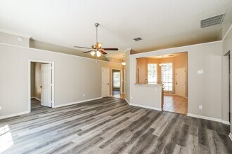 7686 Fawn Lake Dr S in Jacksonville, FL - Building Photo - Building Photo