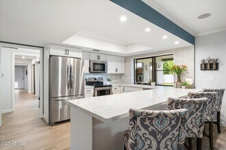 5629 E Thunderbird Rd in Scottsdale, AZ - Building Photo - Building Photo