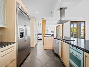 450 Victoria Terrace in Fort Lauderdale, FL - Building Photo - Building Photo