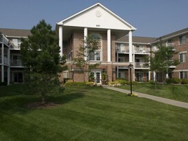 Parkway Landings 55+ Senior Luxury Living Apartamentos