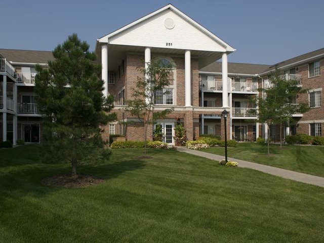 Parkway Landings 55+ Senior Luxury Living in Green Bay, WI - Building Photo