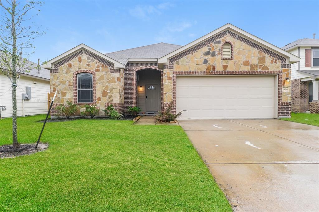 20101 Torrey Pines Ln in Cleveland, TX - Building Photo