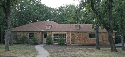 2521 Rockwood Ln in Denton, TX - Building Photo - Building Photo