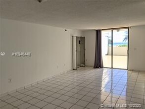 1623 Collins Ave in Miami Beach, FL - Building Photo - Building Photo