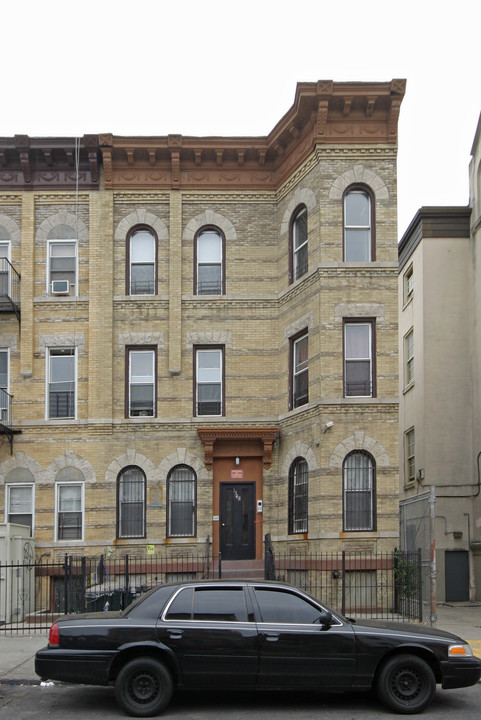 1348 Putnam Ave in Brooklyn, NY - Building Photo