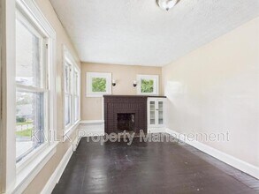 239 E Park Ave in Barberton, OH - Building Photo - Building Photo