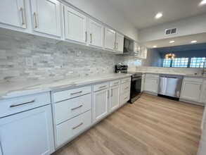277 E Alejo Rd in Palm Springs, CA - Building Photo - Building Photo