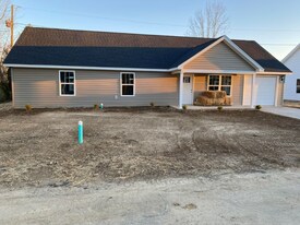 123 Winthrop Ave in Charlestown, IN - Building Photo