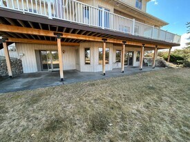 388 Sky W Ln in Hamilton, MT - Building Photo