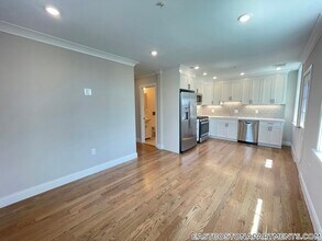 191 Porter St in Boston, MA - Building Photo - Building Photo