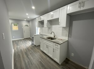 1911 Fontain St in Philadelphia, PA - Building Photo - Building Photo