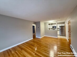 278 Grove St, Unit 6 in Newton, MA - Building Photo - Building Photo