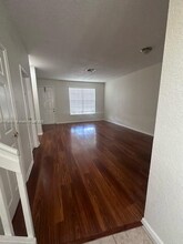 18738 SW 28th St in Miramar, FL - Building Photo - Building Photo