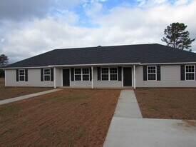 1000 Mayfield Dr in Sumter, SC - Building Photo