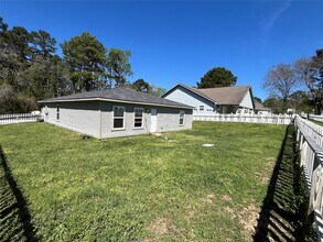 339 Red Clover in Livingston, TX - Building Photo - Building Photo