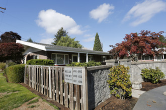 Kelly Court Northeast in Gresham, OR - Building Photo - Building Photo