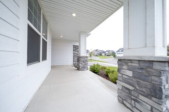 18362 Greenstone Way in Lakeville, MN - Building Photo - Building Photo