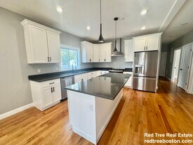 17 George St, Unit 1 in Boston, MA - Building Photo