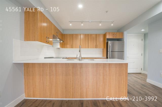 45561 Yale Rd in Chilliwack, BC - Building Photo