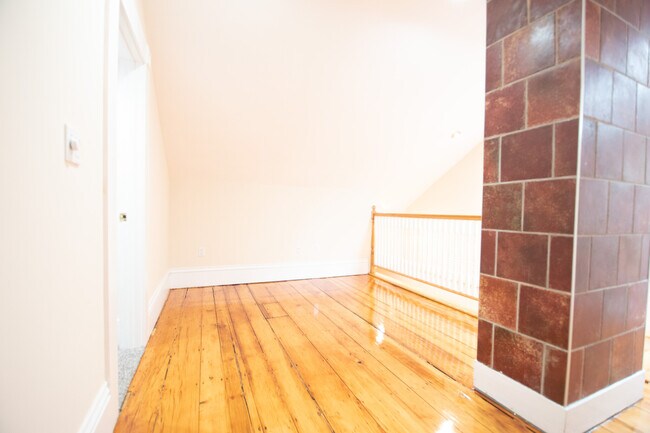 20 Ellery St, Unit 2 in Cambridge, MA - Building Photo - Building Photo