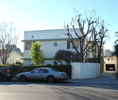 10900-10904 Camarillo St Apartments