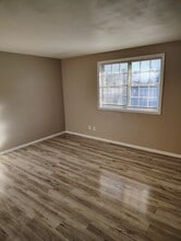 1353 N 2nd St, Unit 4 in Chillicothe, IL - Building Photo - Building Photo