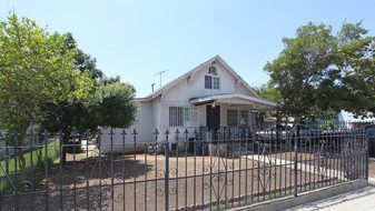 137-139 S Rowan Ave in Los Angeles, CA - Building Photo