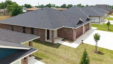 212 NW 122nd St in Oklahoma City, OK - Building Photo - Building Photo