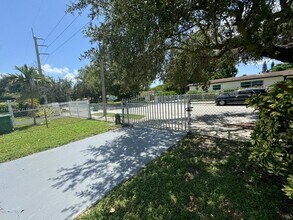 5801 NW 11th Ave in Miami, FL - Building Photo - Building Photo