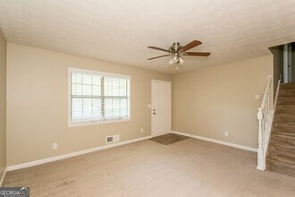 684 Lookout Ct NW in Lawrenceville, GA - Foto de edificio - Building Photo