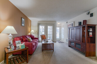 Courtyard Apartments in Sheboygan, WI - Building Photo - Interior Photo