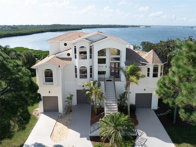 property at 1661 Seabreeze Dr