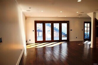 5235 San Feliciano Dr in Los Angeles, CA - Building Photo - Building Photo